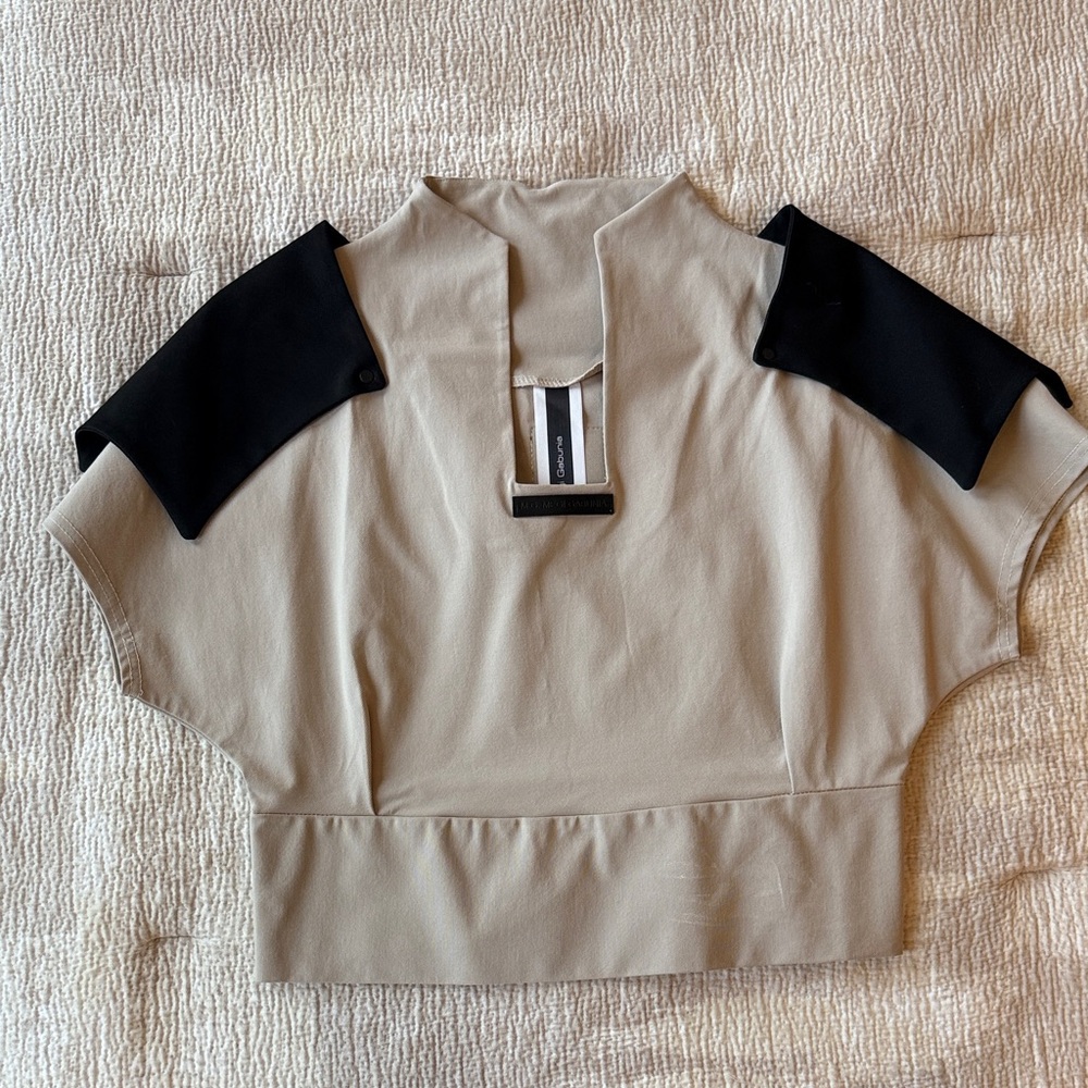MEGI GAB: structured top UNIQUE